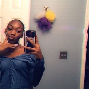 Meet your Posher, Andrea